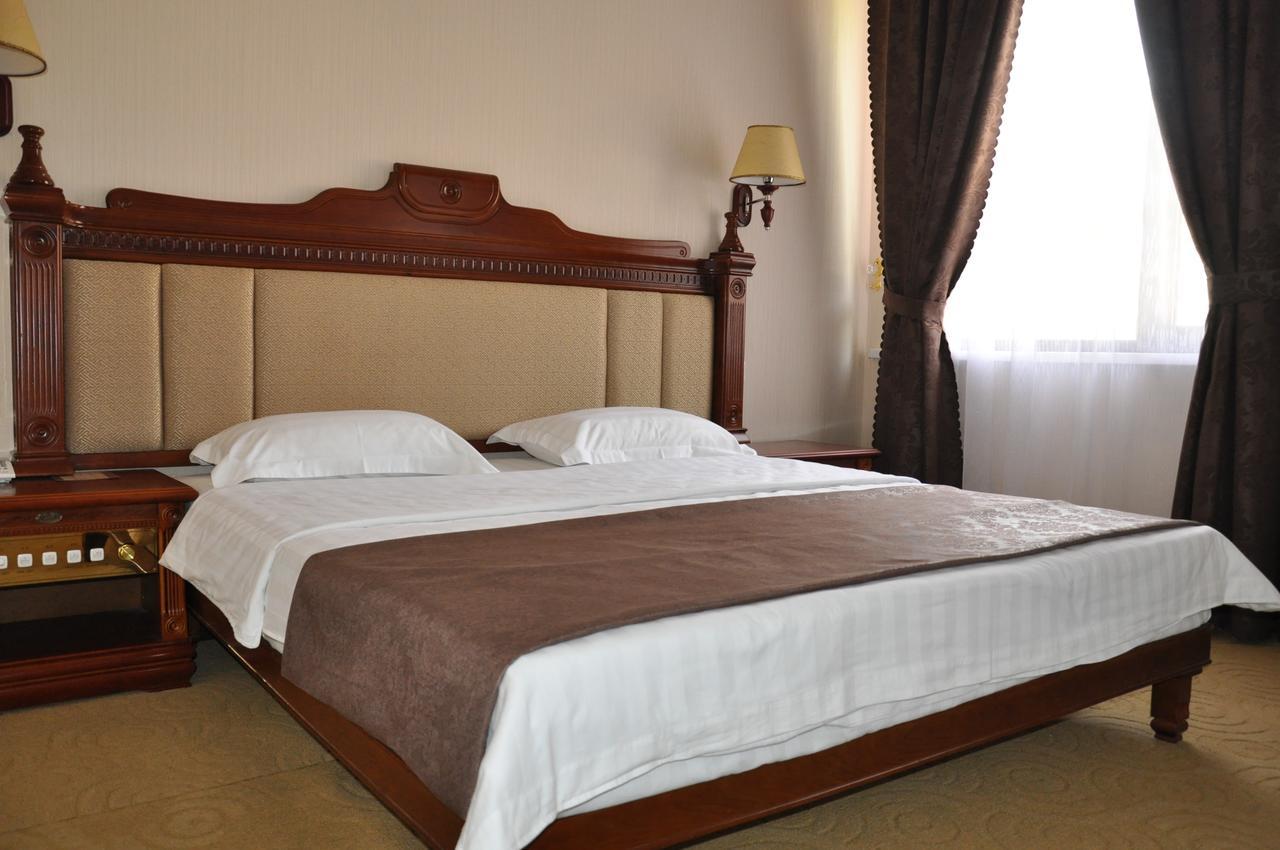 חוג'אנד Firuz Hotel חדר תמונה